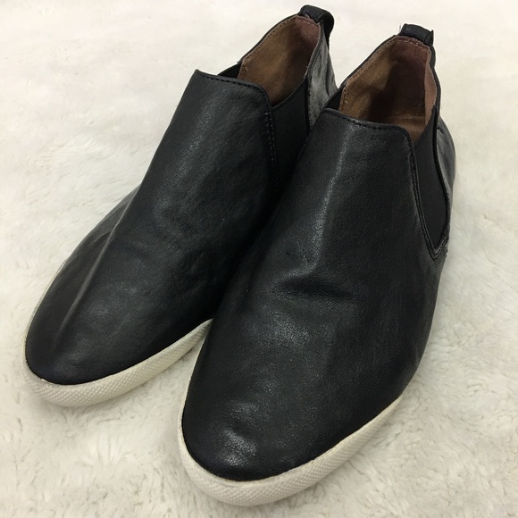 Frye Shoes - Frye Melanie Chelsea Black Sneakers Size 9